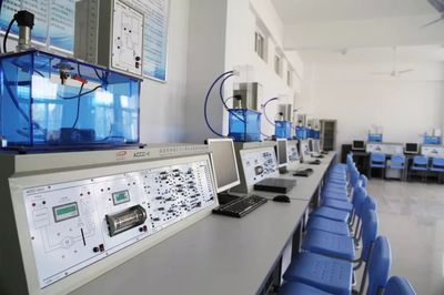 華園vlog03 | 學(xué)姐帶你逛專業(yè)之電子通信工程學(xué)院